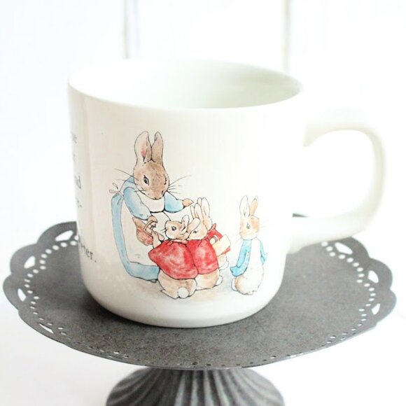 Vintage Peter Rabbit Small Mug from Wedgewood - Picture 1 of 2